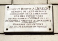 Plaque Berty Albrecht, 16 rue de l'Université, Paris 7.jpg
